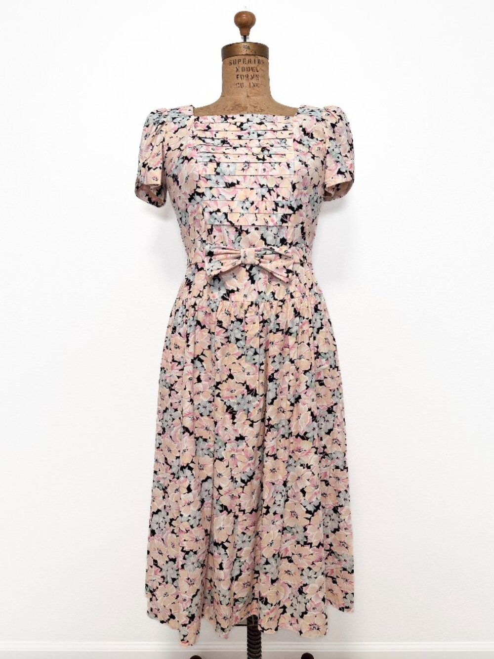 Vintage 80s Petite Lanz Pastel Floral Short Sleeve Drop Waist Midi Dress Size 8